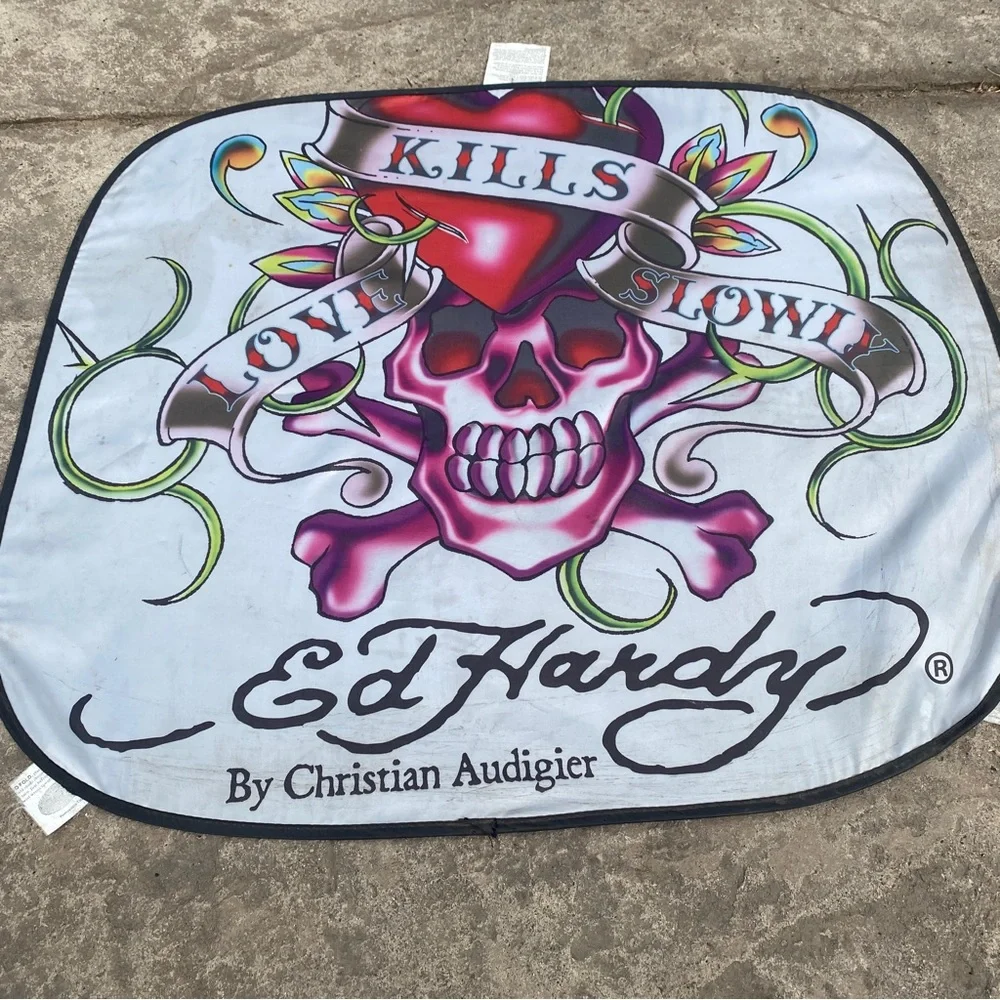 Accessories, Car Shade Love Kills Slowly Y2K - Picture 1 of 8